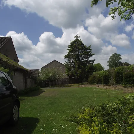 Yha - 4* 赫尔姆斯利