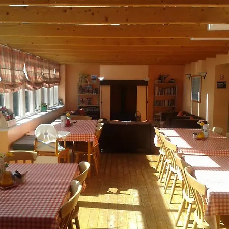 Hotel Yha -